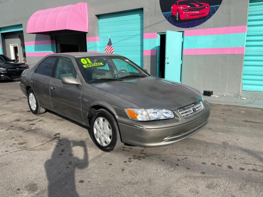 2001 Toyota Camry CE's photo