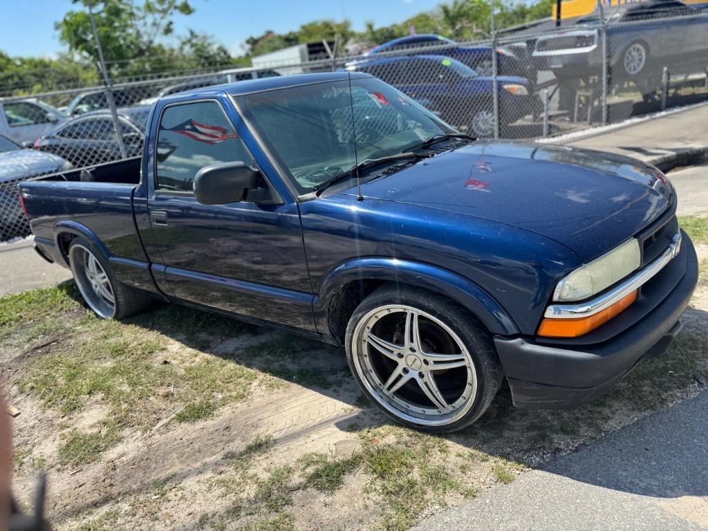 2003 Chevrolet S-10 Base's photo